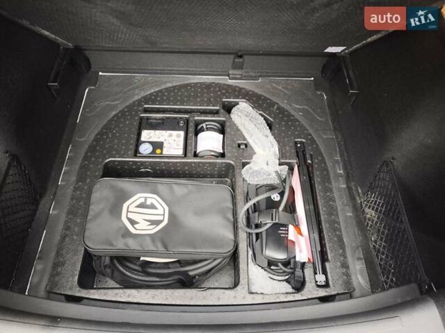 Білий МГ ZS EV, об'ємом двигуна 0 л та пробігом 12 тис. км за 13700 $, фото 8 на Automoto.ua