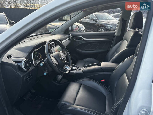 Білий МГ ZS EV, об'ємом двигуна 0 л та пробігом 70 тис. км за 13850 $, фото 17 на Automoto.ua