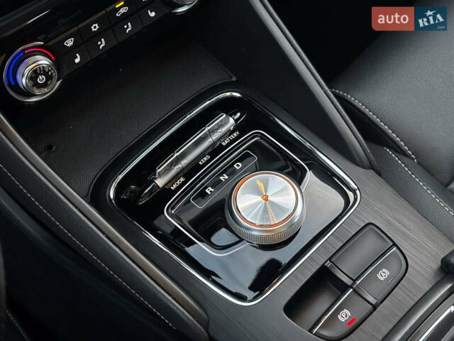 Білий МГ ZS EV, об'ємом двигуна 0 л та пробігом 70 тис. км за 13850 $, фото 31 на Automoto.ua