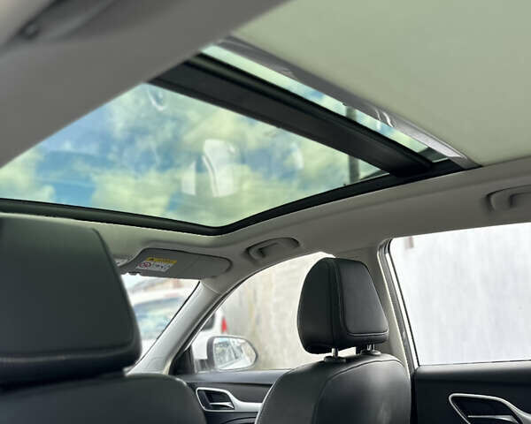 Білий МГ ZS EV, об'ємом двигуна 0 л та пробігом 50 тис. км за 14200 $, фото 14 на Automoto.ua