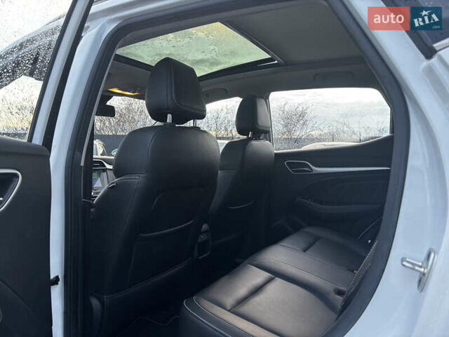 Білий МГ ZS EV, об'ємом двигуна 0 л та пробігом 70 тис. км за 13850 $, фото 39 на Automoto.ua