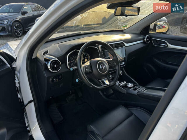 Белый МГ ZS EV, объемом двигателя 0 л и пробегом 34 тыс. км за 14100 $, фото 33 на Automoto.ua