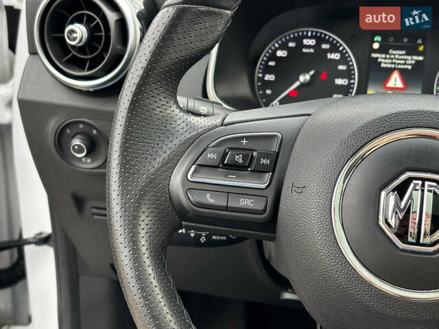 Белый МГ ZS EV, объемом двигателя 0 л и пробегом 45 тыс. км за 14300 $, фото 29 на Automoto.ua