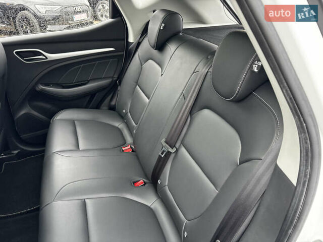 Білий МГ ZS EV, об'ємом двигуна 0 л та пробігом 42 тис. км за 14450 $, фото 51 на Automoto.ua