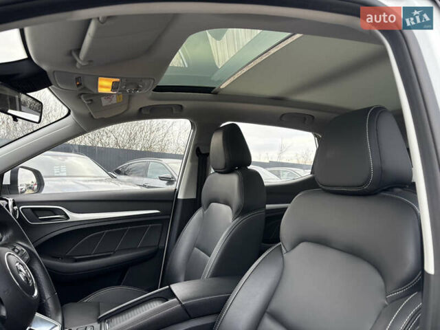 Белый МГ ZS EV, объемом двигателя 0 л и пробегом 36 тыс. км за 14000 $, фото 21 на Automoto.ua