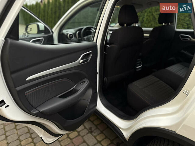 Белый МГ ZS EV, объемом двигателя 0 л и пробегом 8 тыс. км за 17500 $, фото 48 на Automoto.ua