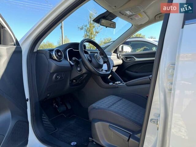 Белый МГ ZS EV, объемом двигателя 0 л и пробегом 83 тыс. км за 16200 $, фото 18 на Automoto.ua