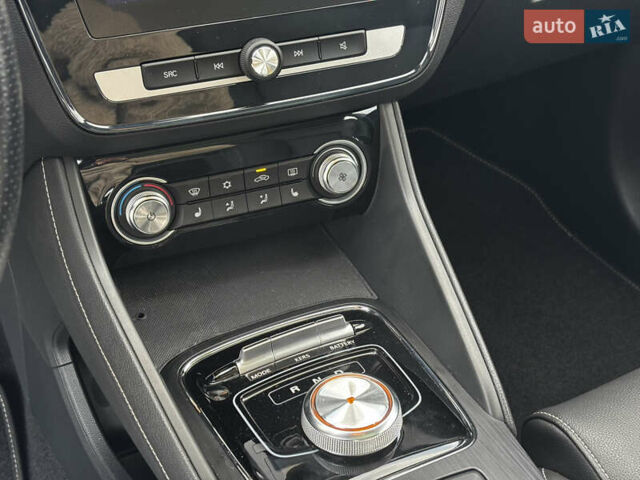 Белый МГ ZS EV, объемом двигателя 0 л и пробегом 36 тыс. км за 14000 $, фото 31 на Automoto.ua