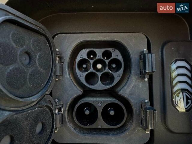 Белый МГ ZS EV, объемом двигателя 0 л и пробегом 83 тыс. км за 16200 $, фото 51 на Automoto.ua