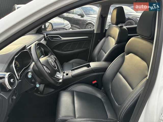 Белый МГ ZS EV, объемом двигателя 0 л и пробегом 57 тыс. км за 14100 $, фото 33 на Automoto.ua