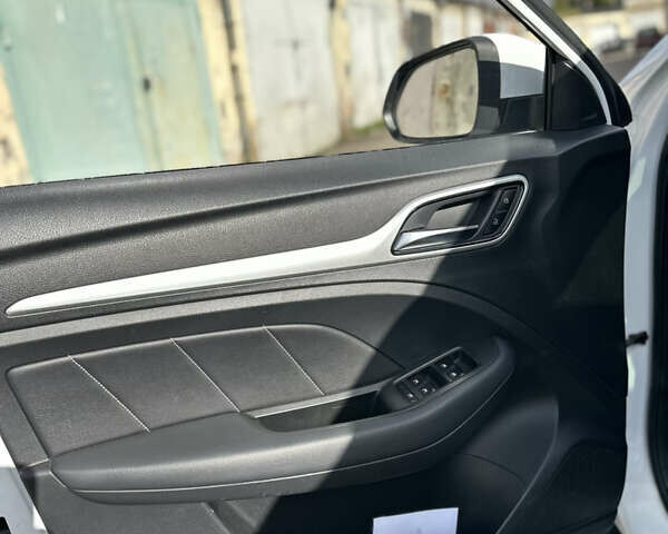 Білий МГ ZS EV, об'ємом двигуна 0 л та пробігом 50 тис. км за 14200 $, фото 28 на Automoto.ua
