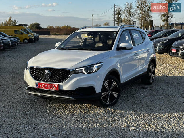 Белый МГ ZS EV, объемом двигателя 0 л и пробегом 34 тыс. км за 14100 $, фото 13 на Automoto.ua