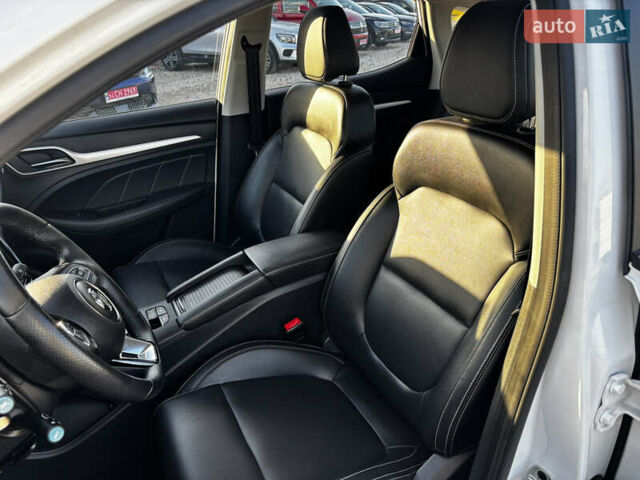 Белый МГ ZS EV, объемом двигателя 0 л и пробегом 34 тыс. км за 14100 $, фото 35 на Automoto.ua