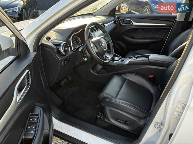 Белый МГ ZS EV, объемом двигателя 0 л и пробегом 34 тыс. км за 14100 $, фото 16 на Automoto.ua