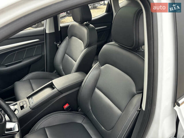 Белый МГ ZS EV, объемом двигателя 0 л и пробегом 45 тыс. км за 14300 $, фото 21 на Automoto.ua