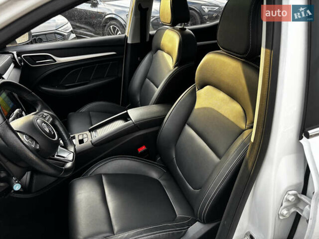 Белый МГ ZS EV, объемом двигателя 0 л и пробегом 57 тыс. км за 14100 $, фото 6 на Automoto.ua