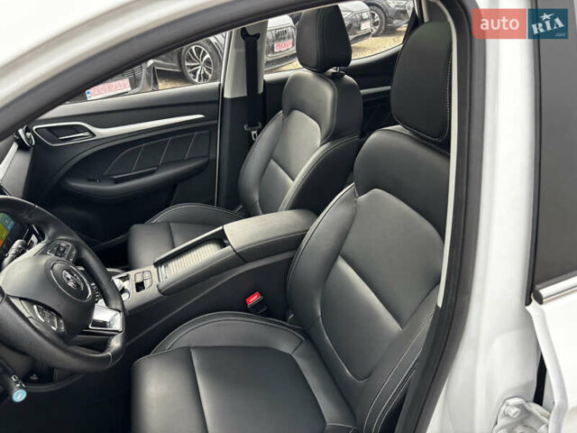 Белый МГ ZS EV, объемом двигателя 0 л и пробегом 45 тыс. км за 14300 $, фото 22 на Automoto.ua