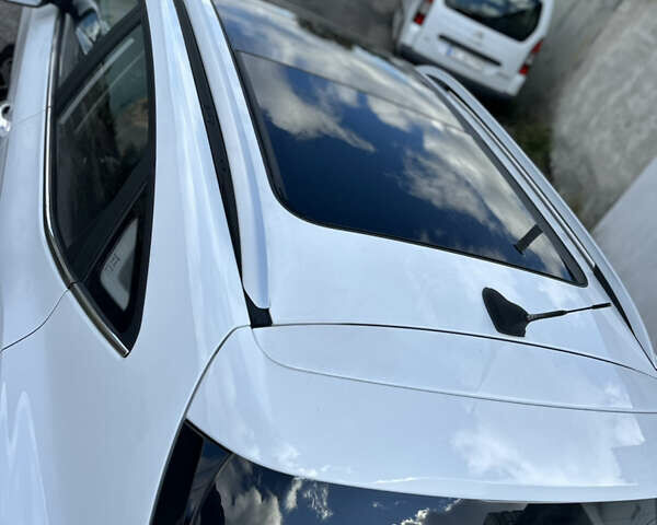 Білий МГ ZS EV, об'ємом двигуна 0 л та пробігом 50 тис. км за 14200 $, фото 8 на Automoto.ua