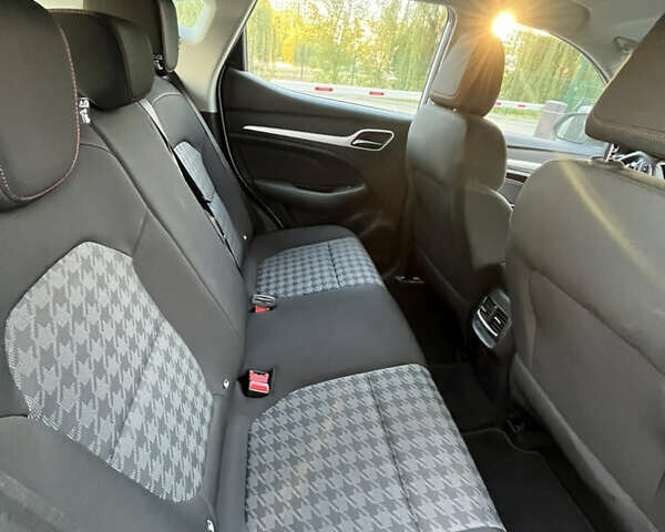 Белый МГ ZS EV, объемом двигателя 0 л и пробегом 55 тыс. км за 14999 $, фото 9 на Automoto.ua