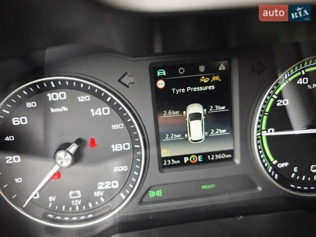 Білий МГ ZS EV, об'ємом двигуна 0 л та пробігом 12 тис. км за 13700 $, фото 26 на Automoto.ua