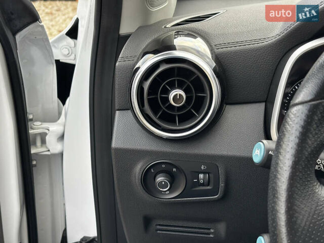 Белый МГ ZS EV, объемом двигателя 0 л и пробегом 36 тыс. км за 14000 $, фото 22 на Automoto.ua