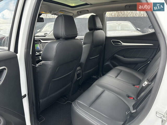 Белый МГ ZS EV, объемом двигателя 0 л и пробегом 36 тыс. км за 14000 $, фото 34 на Automoto.ua