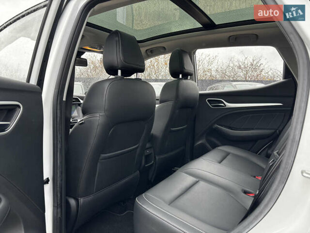 Білий МГ ZS EV, об'ємом двигуна 0 л та пробігом 42 тис. км за 14450 $, фото 52 на Automoto.ua