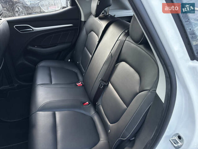 Білий МГ ZS EV, об'ємом двигуна 0 л та пробігом 70 тис. км за 13850 $, фото 42 на Automoto.ua
