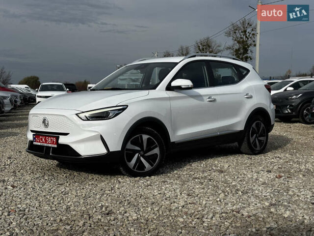 Белый МГ ZS EV, объемом двигателя 0 л и пробегом 57 тыс. км за 15999 $, фото 4 на Automoto.ua