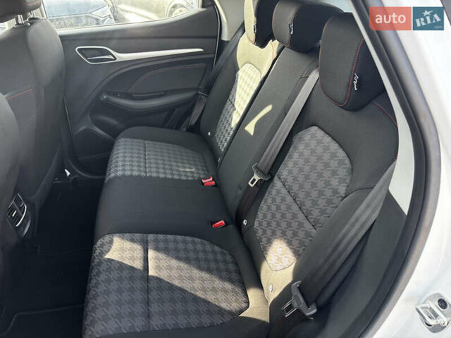 Белый МГ ZS EV, объемом двигателя 0 л и пробегом 46 тыс. км за 15999 $, фото 34 на Automoto.ua