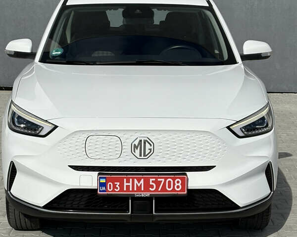 Белый МГ ZS EV, объемом двигателя 0 л и пробегом 77 тыс. км за 15799 $, фото 4 на Automoto.ua