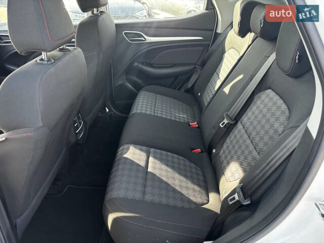 Белый МГ ZS EV, объемом двигателя 0 л и пробегом 46 тыс. км за 15999 $, фото 49 на Automoto.ua