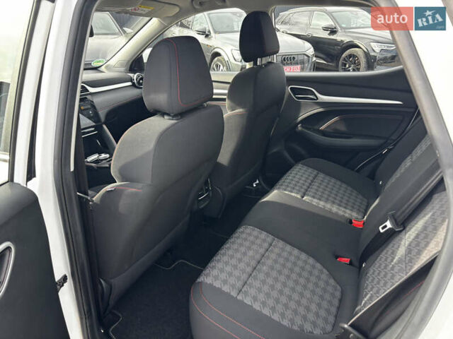 Белый МГ ZS EV, объемом двигателя 0 л и пробегом 57 тыс. км за 15999 $, фото 43 на Automoto.ua