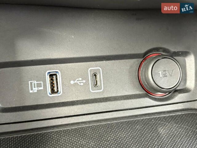 Белый МГ ZS EV, объемом двигателя 0 л и пробегом 77 тыс. км за 15799 $, фото 76 на Automoto.ua