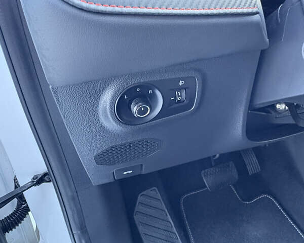 Белый МГ ZS EV, объемом двигателя 0 л и пробегом 77 тыс. км за 15799 $, фото 43 на Automoto.ua