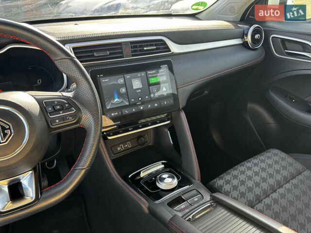 Белый МГ ZS EV, объемом двигателя 0 л и пробегом 46 тыс. км за 15999 $, фото 41 на Automoto.ua