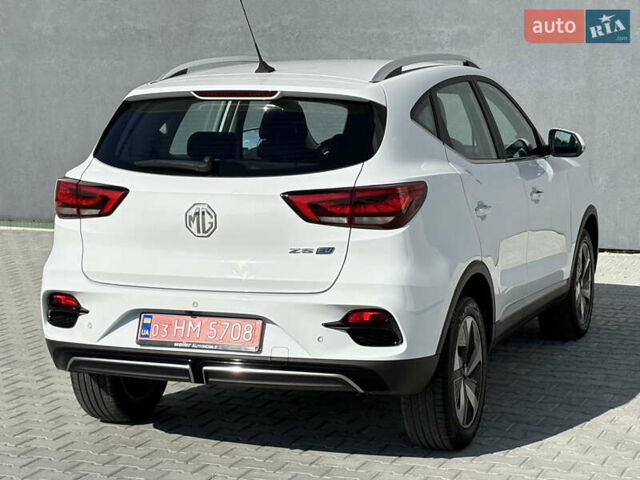 Белый МГ ZS EV, объемом двигателя 0 л и пробегом 77 тыс. км за 15799 $, фото 13 на Automoto.ua
