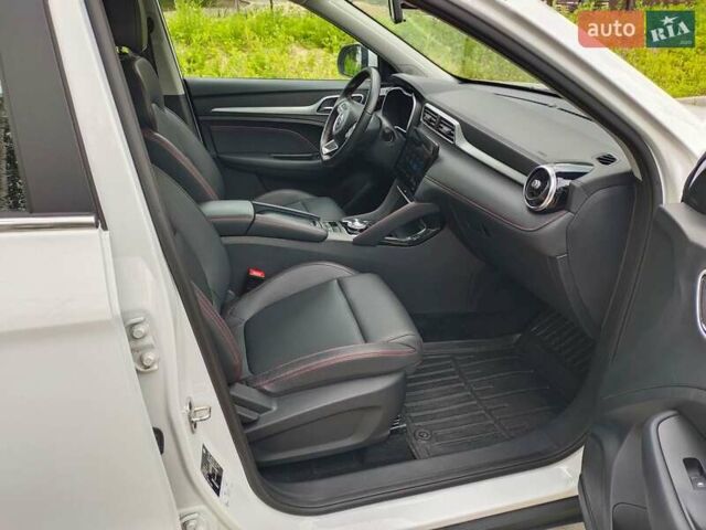 Белый МГ ZS EV, объемом двигателя 0 л и пробегом 35 тыс. км за 18400 $, фото 15 на Automoto.ua