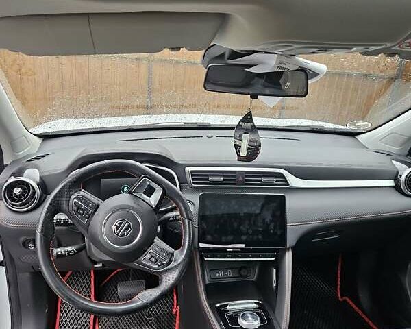 Білий МГ ZS EV, об'ємом двигуна 0 л та пробігом 45 тис. км за 19900 $, фото 17 на Automoto.ua