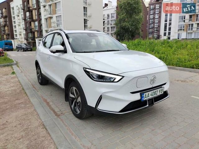 Белый МГ ZS EV, объемом двигателя 0 л и пробегом 35 тыс. км за 18400 $, фото 12 на Automoto.ua