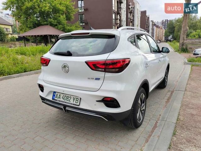 Белый МГ ZS EV, объемом двигателя 0 л и пробегом 35 тыс. км за 18400 $, фото 7 на Automoto.ua