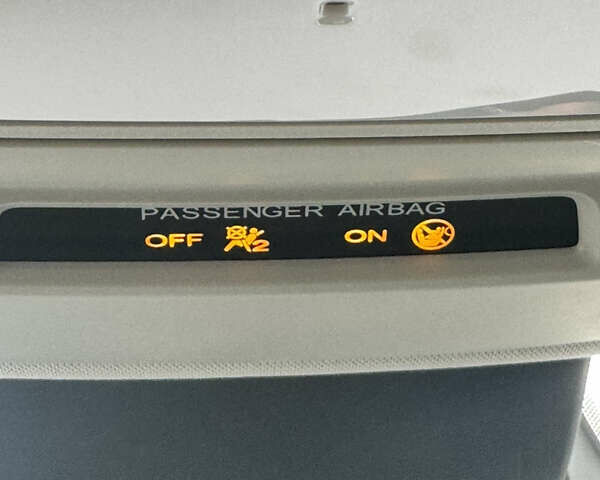 Черный МГ ZS EV, объемом двигателя 0 л и пробегом 42 тыс. км за 15000 $, фото 25 на Automoto.ua