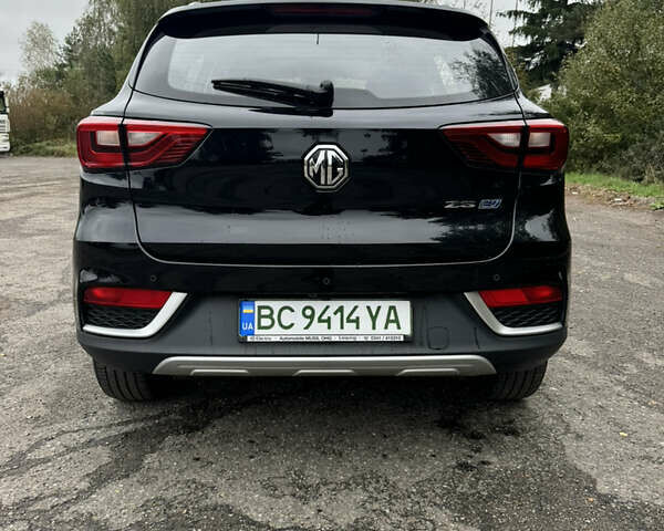 Чорний МГ ZS EV, об'ємом двигуна 0 л та пробігом 28 тис. км за 15000 $, фото 6 на Automoto.ua