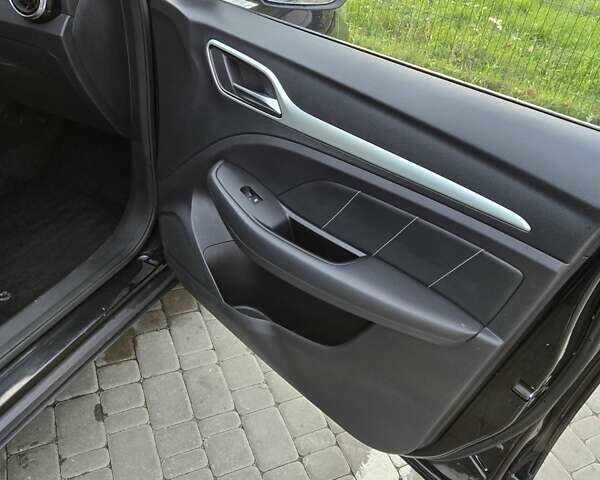 Чорний МГ ZS EV, об'ємом двигуна 0 л та пробігом 182 тис. км за 13200 $, фото 64 на Automoto.ua