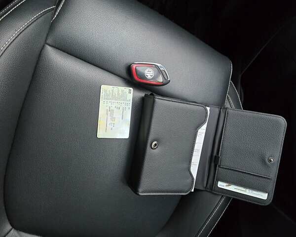 Чорний МГ ZS EV, об'ємом двигуна 0 л та пробігом 182 тис. км за 13200 $, фото 27 на Automoto.ua