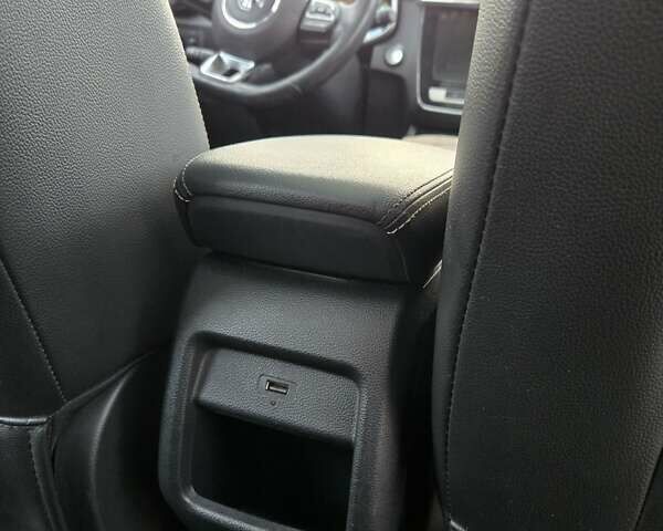 Чорний МГ ZS EV, об'ємом двигуна 0 л та пробігом 182 тис. км за 13200 $, фото 13 на Automoto.ua