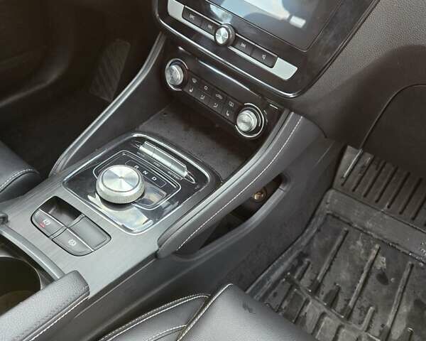 Чорний МГ ZS EV, об'ємом двигуна 0 л та пробігом 182 тис. км за 13200 $, фото 60 на Automoto.ua