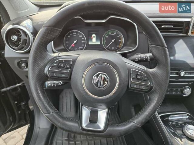 Чорний МГ ZS EV, об'ємом двигуна 0 л та пробігом 182 тис. км за 13200 $, фото 52 на Automoto.ua