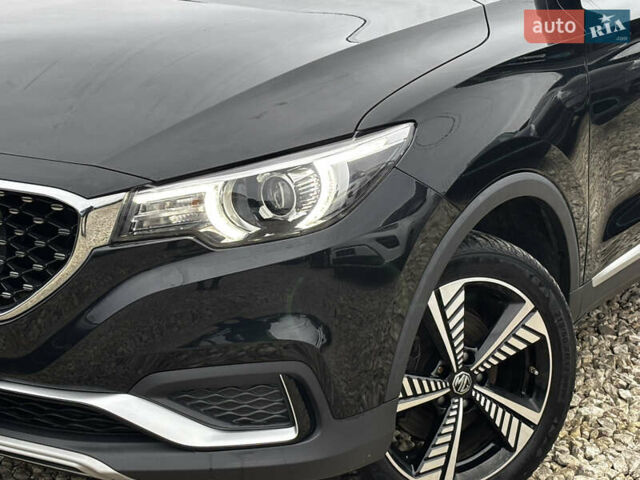 Черный МГ ZS EV, объемом двигателя 0 л и пробегом 84 тыс. км за 13400 $, фото 3 на Automoto.ua