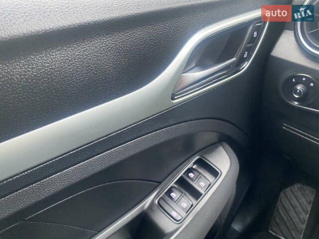Черный МГ ZS EV, объемом двигателя 0 л и пробегом 53 тыс. км за 13700 $, фото 30 на Automoto.ua